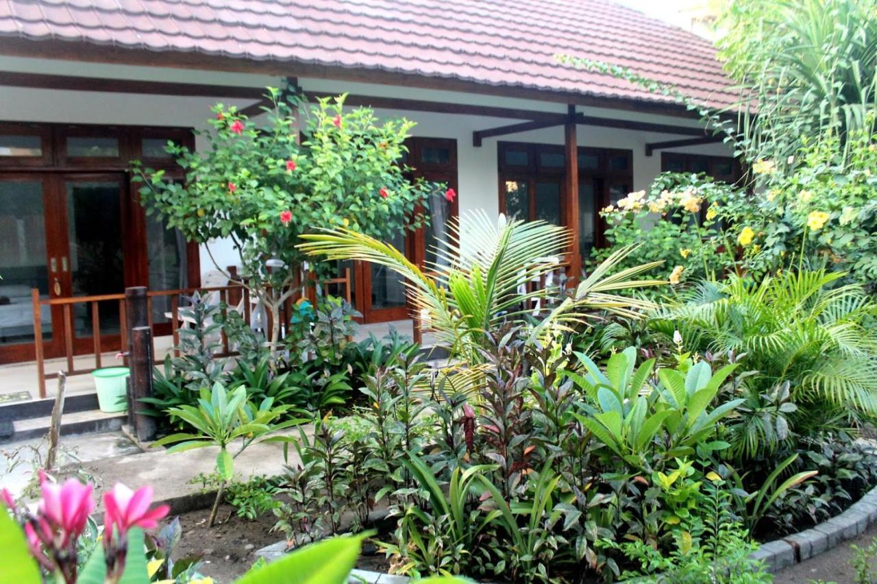 Gili Smile Bungalow Quần đảo Gili Ngoại thất bức ảnh