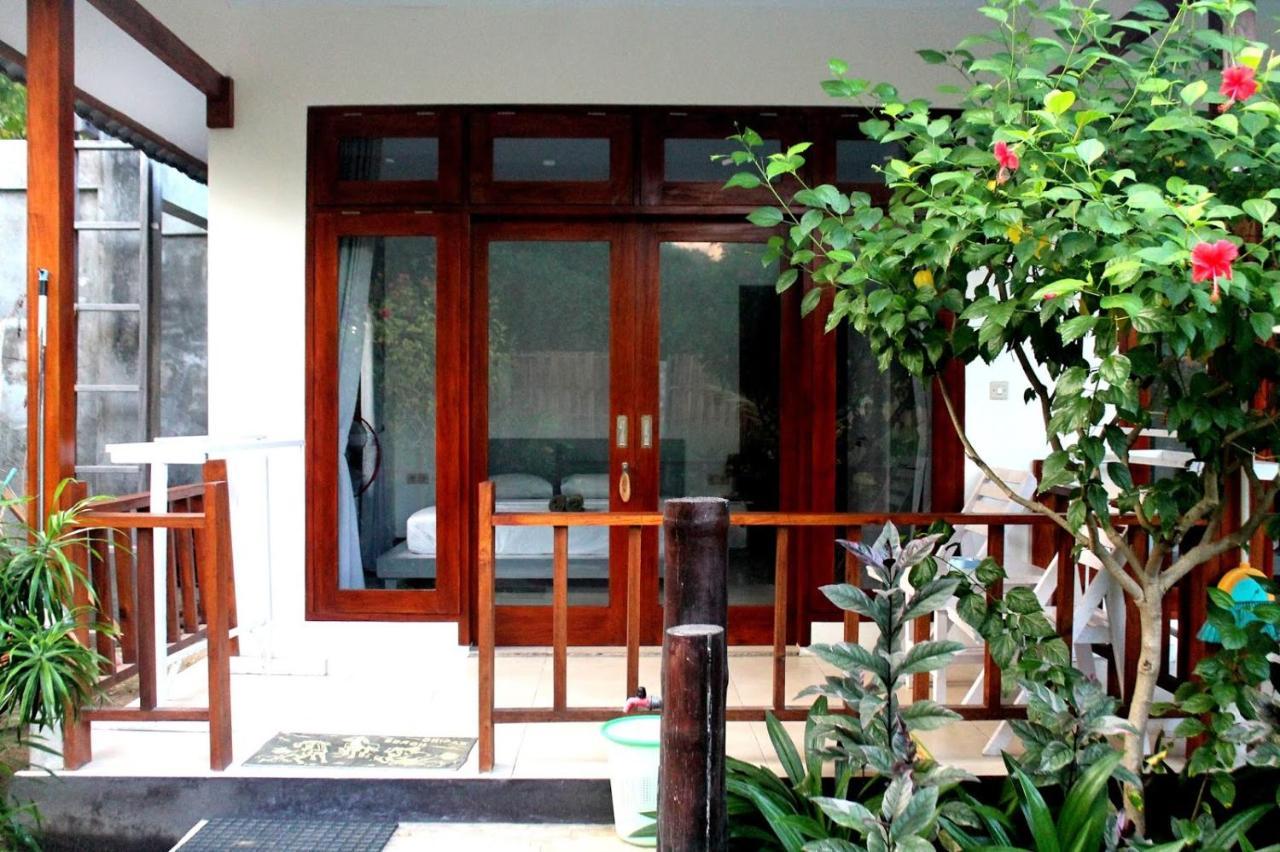 Gili Smile Bungalow Quần đảo Gili Ngoại thất bức ảnh