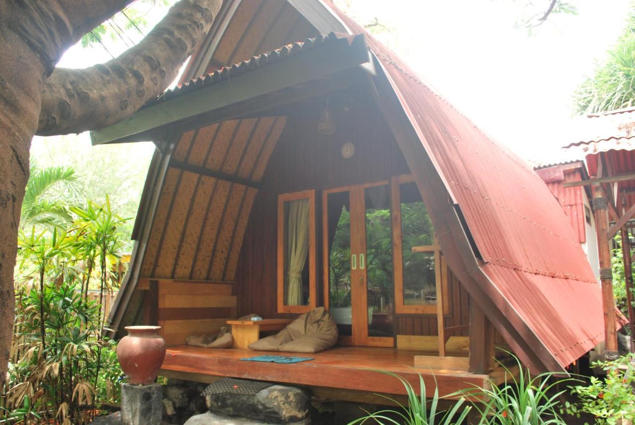 Gili Smile Bungalow Quần đảo Gili Ngoại thất bức ảnh