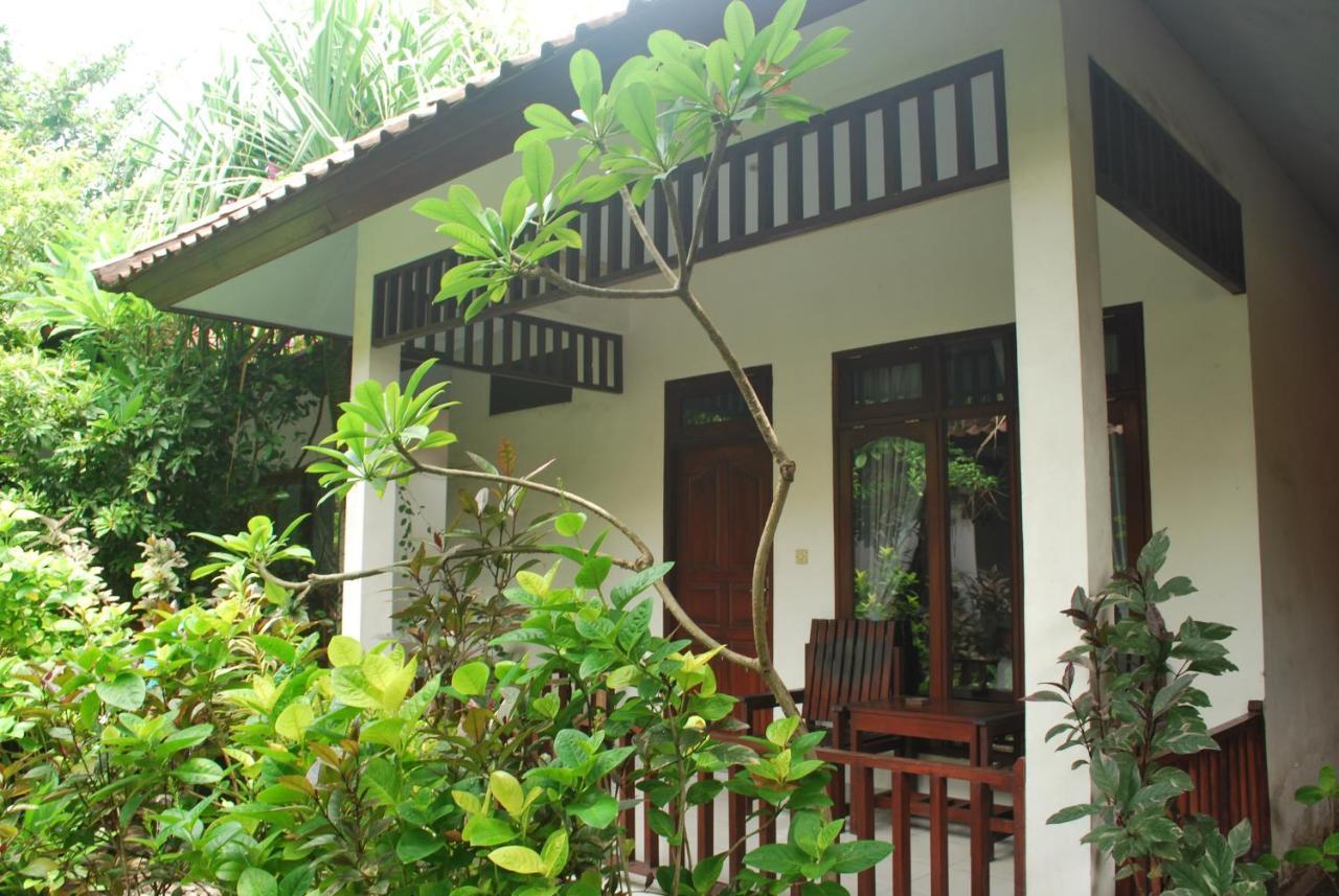 Gili Smile Bungalow Quần đảo Gili Ngoại thất bức ảnh