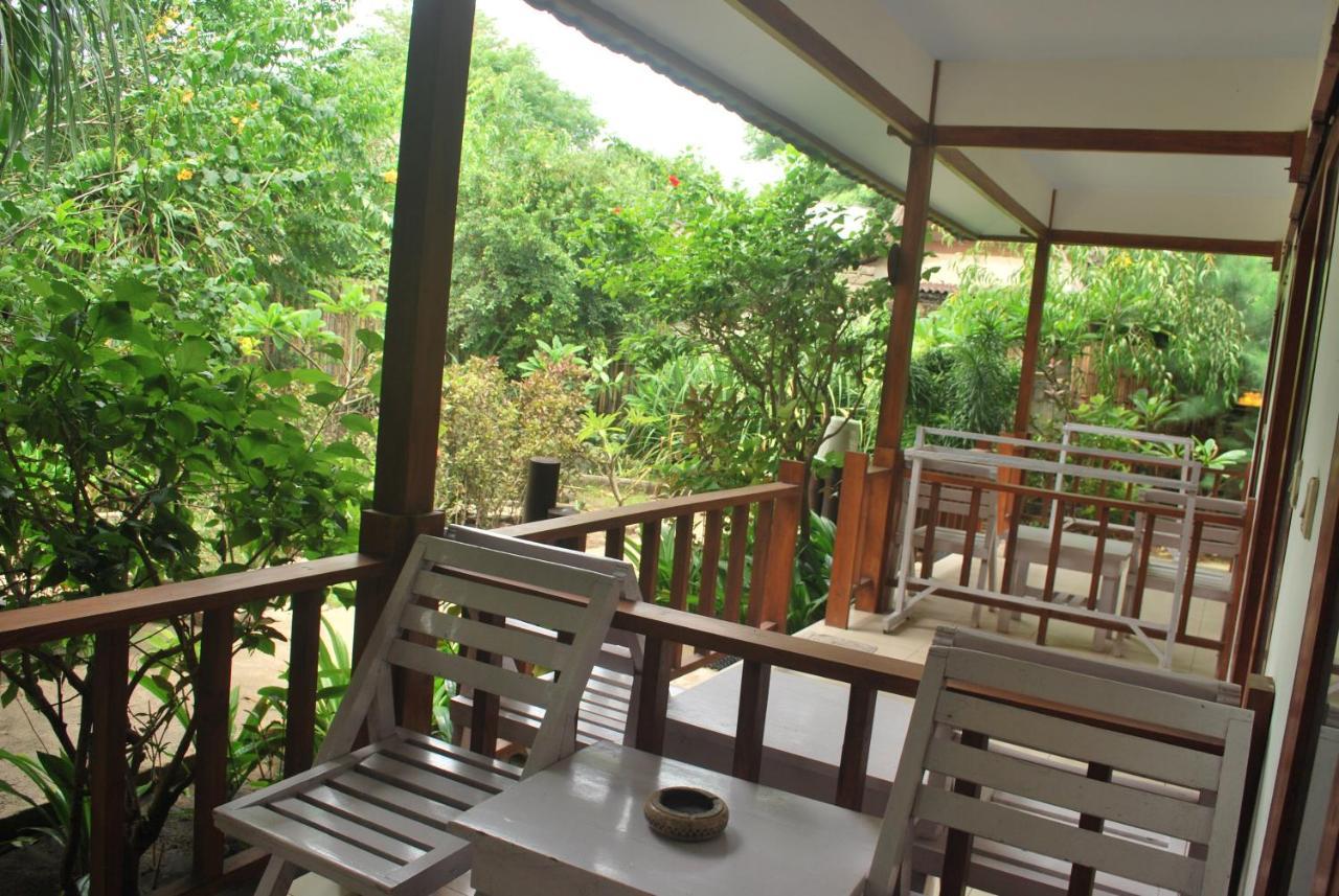 Gili Smile Bungalow Quần đảo Gili Ngoại thất bức ảnh