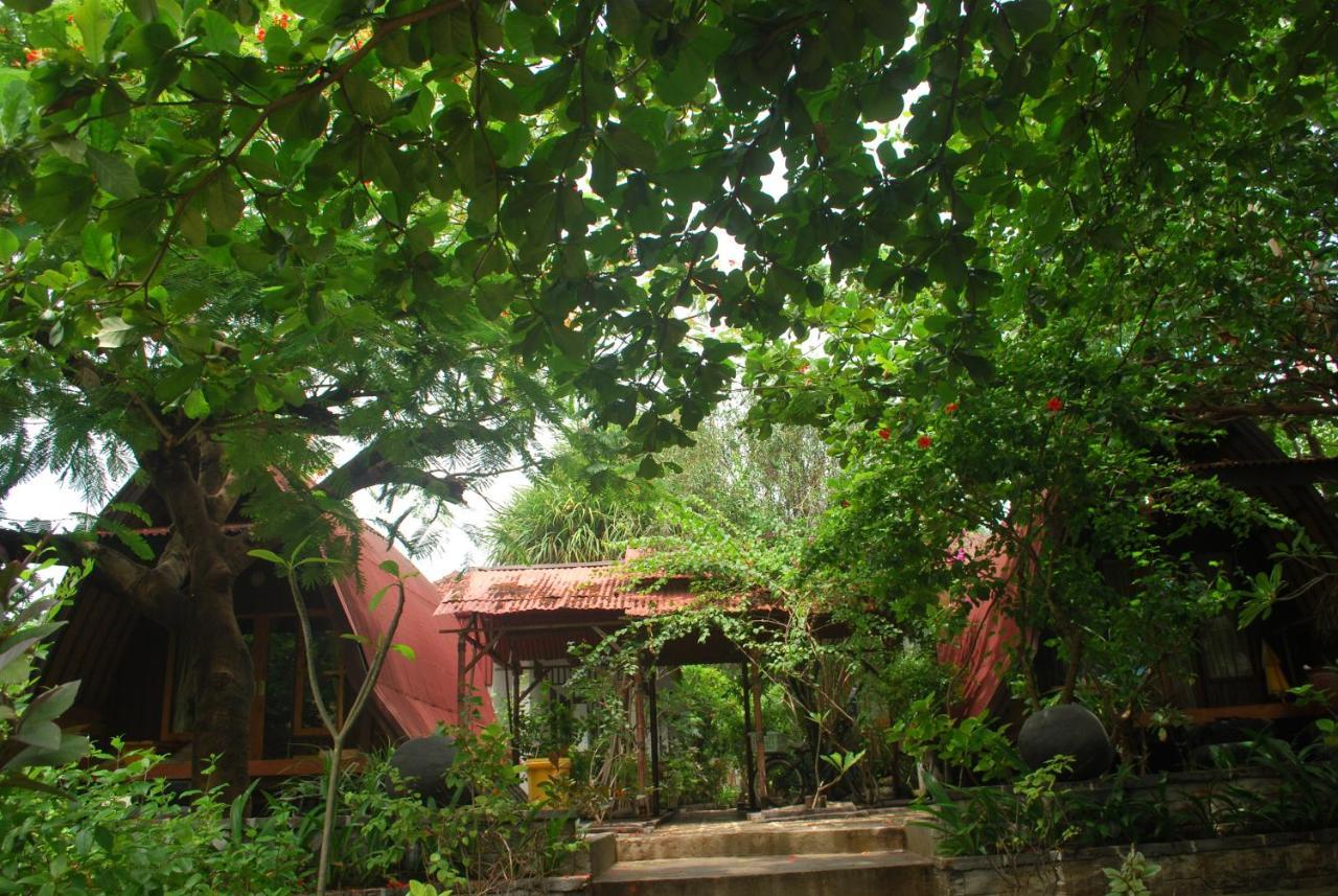 Gili Smile Bungalow Quần đảo Gili Ngoại thất bức ảnh