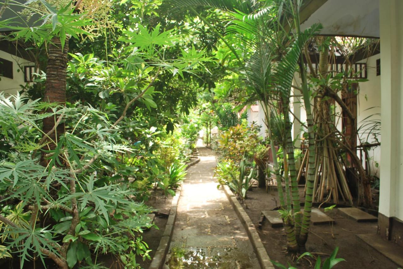 Gili Smile Bungalow Quần đảo Gili Ngoại thất bức ảnh