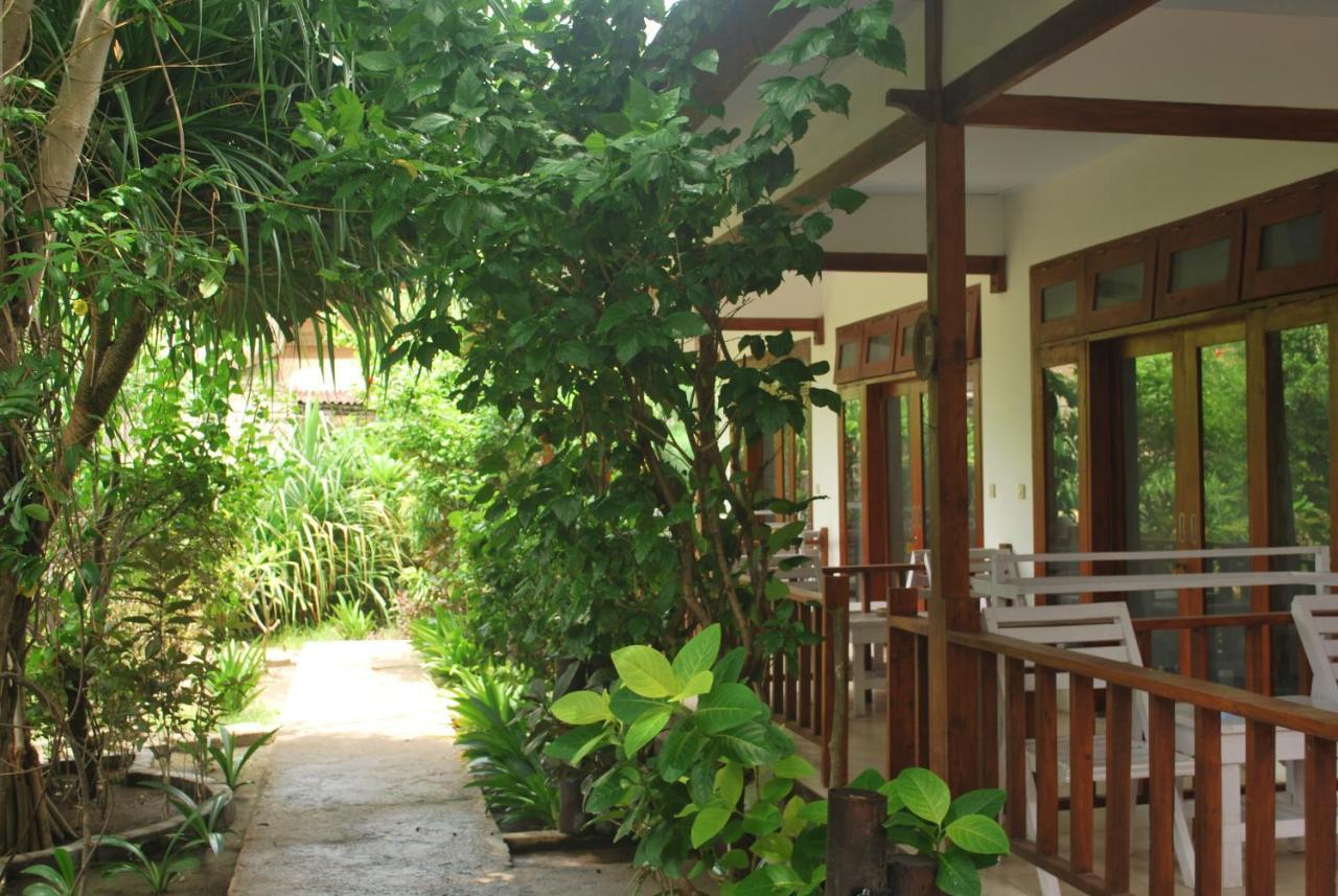 Gili Smile Bungalow Quần đảo Gili Ngoại thất bức ảnh
