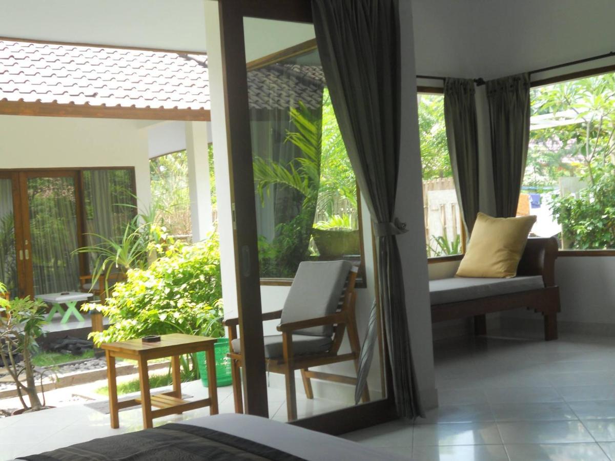 Gili Smile Bungalow Quần đảo Gili Ngoại thất bức ảnh