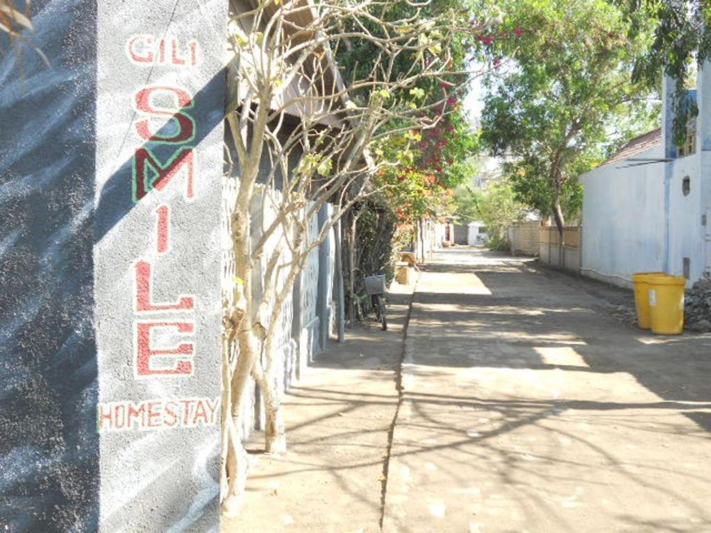Gili Smile Bungalow Quần đảo Gili Ngoại thất bức ảnh